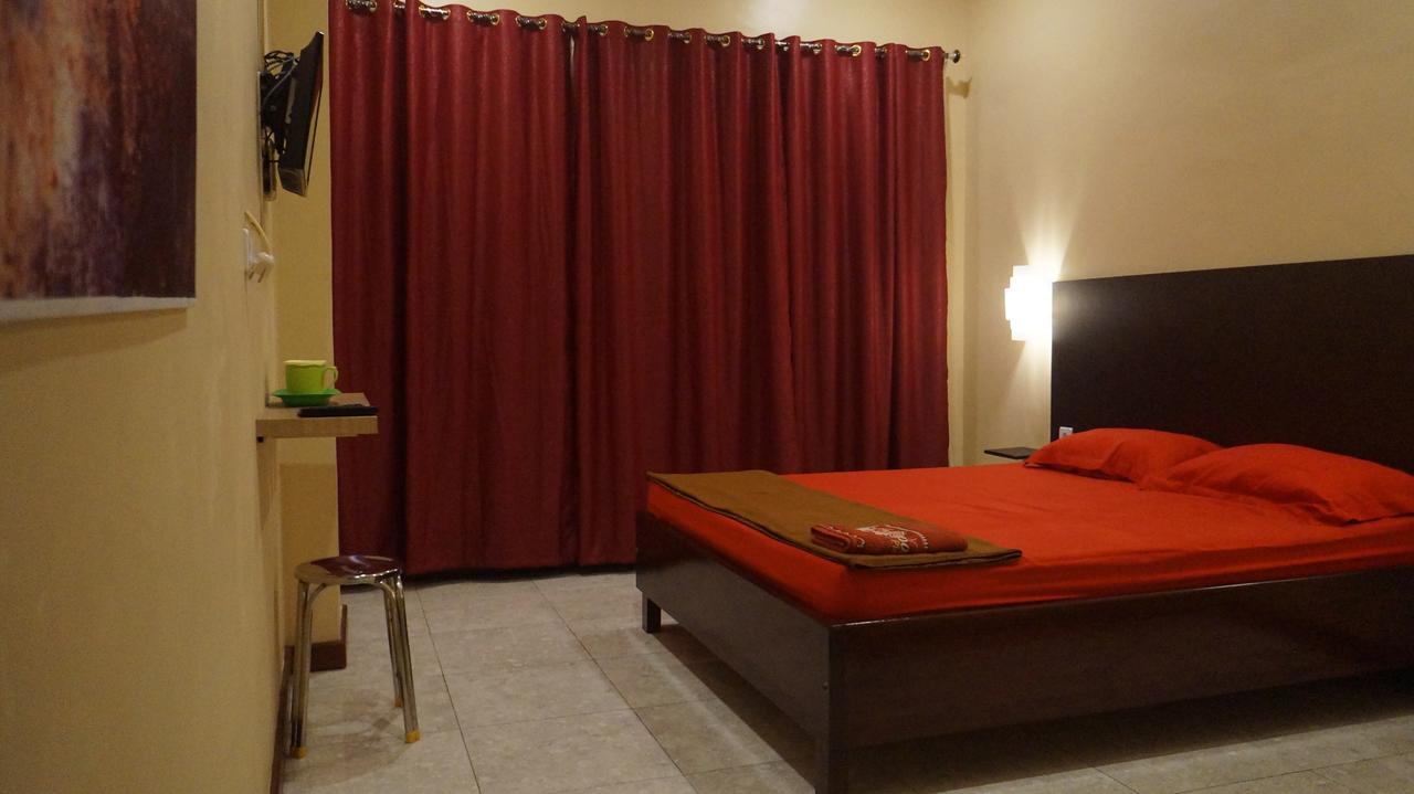 Griya Ringo Guest House Sorong Kültér fotó